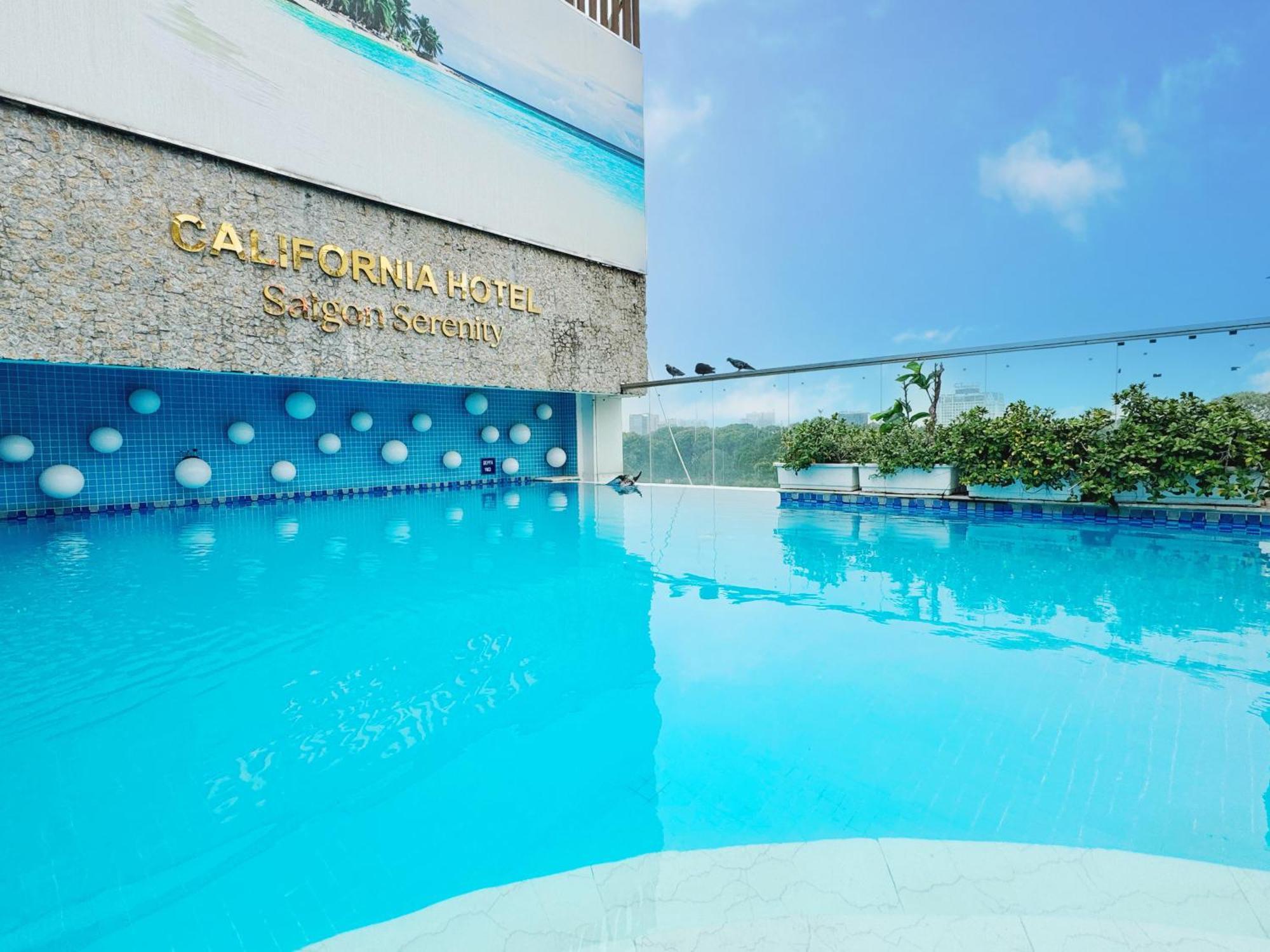 California Saigon Hotel & Rooftop Pool Ho Chi Minh-Byen Eksteriør billede